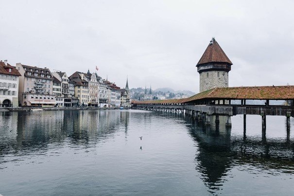 Ville de Lucerne et Pont de la Chapelle